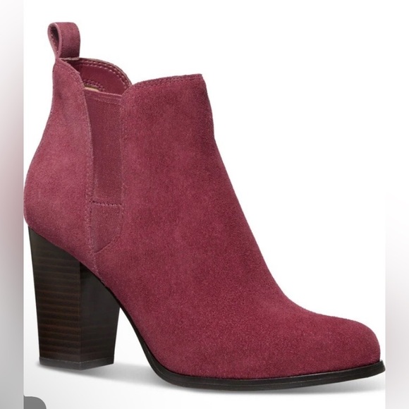 Michael Kors Evaline Block Heel Boot in Mulberry 8 US NIB - Picture 1 of 5